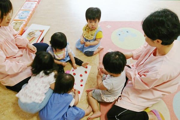 基準以上の保育士を配置